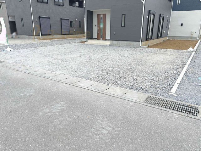土浦市生田町第4　新築戸建て　6号棟の駐車場|カースペースは2台お停めいただけます♪