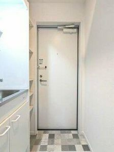 エスビーメゾン南鳩ヶ谷の玄関