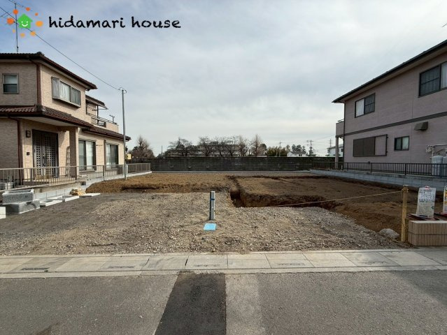 伊奈町小針新宿　新築戸建　01の駐車場