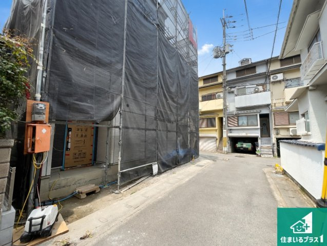 京都市山科区四ノ宮垣ノ内町　第1期　新築一戸建ての前面道路含む現地写真|周辺は落ち着いた街並みの住宅地！子育てがしやすい住環境です！まだ未完成ですが、現地でしかわからない事もございます。是非一度ご覧ください。