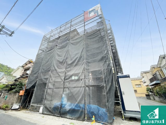京都市山科区四ノ宮垣ノ内町　第1期　新築一戸建ての外観|周辺は落ち着いた街並みの住宅地！子育てがしやすい住環境です！まだ未完成ですが、現地でしかわからない事もございます。是非一度ご覧ください。