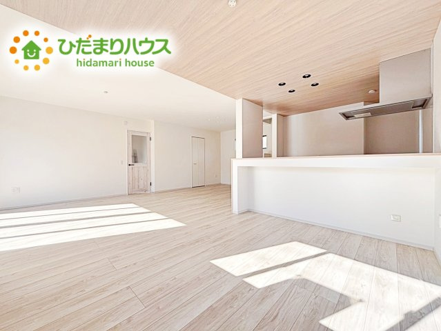【居間・リビング】 | 水戸市吉沢町2期　新築戸建 | 大型テレビに大型ソファー(^^)どんなインテリアにするか考えただけでわくわくしますね！
