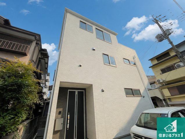 京都市山科区四ノ宮垣ノ内町　第1期　新築一戸建ての外観|安心の10年保証！外観を美しく保ち、雨水で汚れを落とします！気になることがありましたら、お気軽にお問い合わせください！