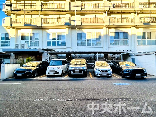 パシフィック第2門前仲町の駐車場|【敷地内駐車場】最新の空き状況や費用などの詳細は担当スタッフまでお問い合わせください。