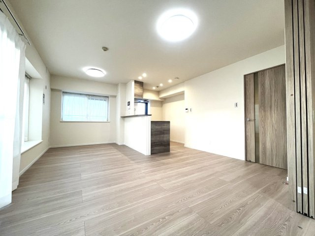 ダイアパレスサザンコート姪浜の居間・リビング|
家具を配置しやすいリビング。
リビングは1番長く居るお部屋だから、使いやすいことが何より大切☆