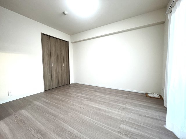 ダイアパレスサザンコート姪浜の洋室|真っ白なお部屋で清潔感があります☆