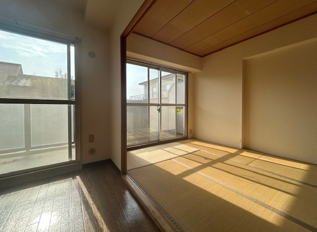 ルモン泉大津の居間・リビング|LDK＋和室②