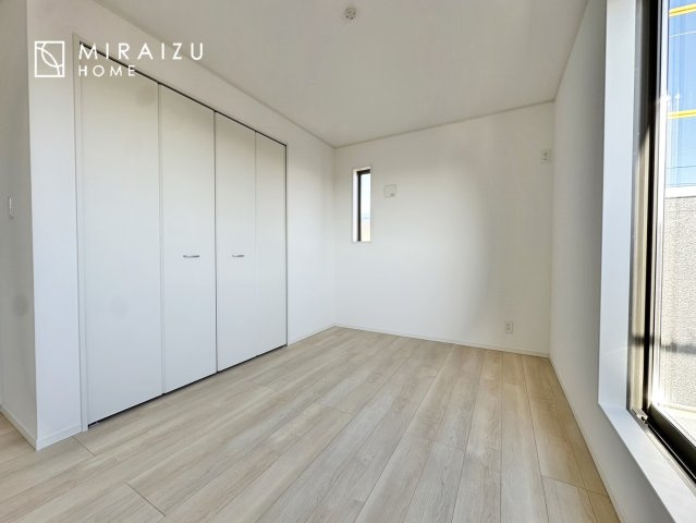 【収納】 | 日当たりの良いお家は嬉しいですよね。それぞれ価値観が分かれる箇所です、実際に内覧して日当たりの心地よさをご体感下さいね♪