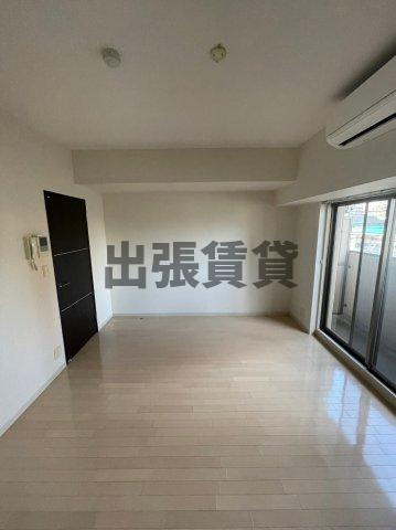 仲介手数料0円！！アルバ志賀本通の居間・リビング
