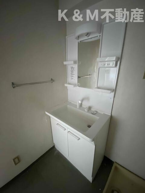 ニューオークの洗面所|スペースが確保できる洗面所です