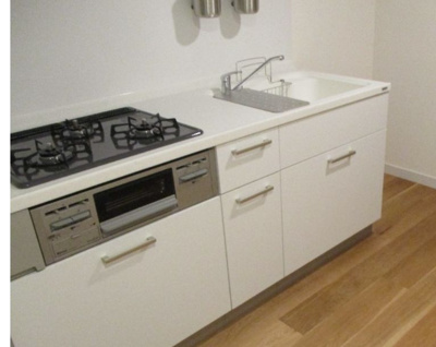 【キッチン】 | マンショントミー | コンパクトなキッチンで掃除もラクラク