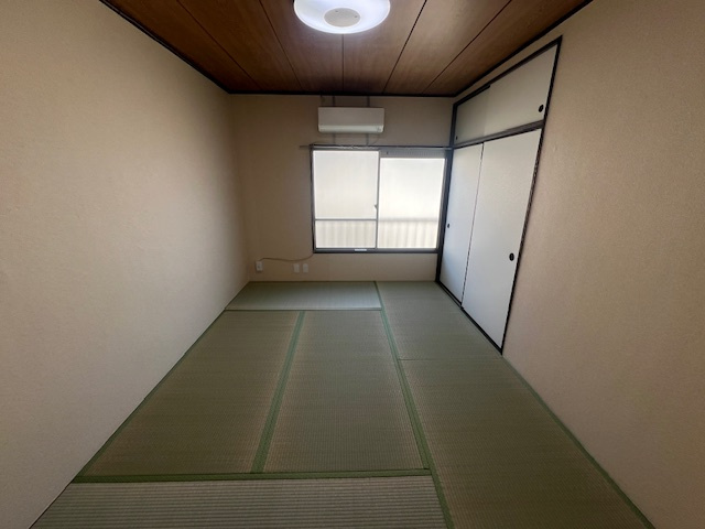 武蔵野市境南町２丁目のアパートの和室