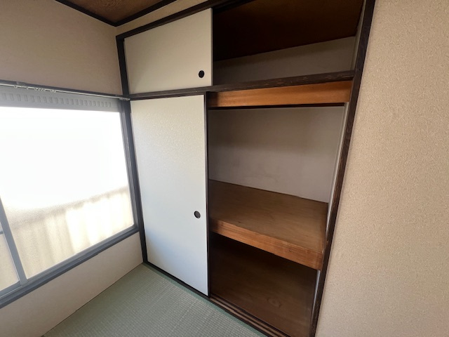 武蔵野市境南町２丁目のアパートの収納