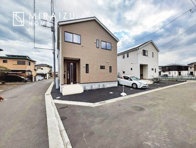 【前面道路含む現地写真】 | 日当たりの良いお家は嬉しいですよね。それぞれ価値観が分かれる箇所です、実際に内覧して日当たりの心地よさをご体感下さいね♪