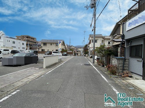 西賀茂水垣町中古戸建の前面道路含む現地写真