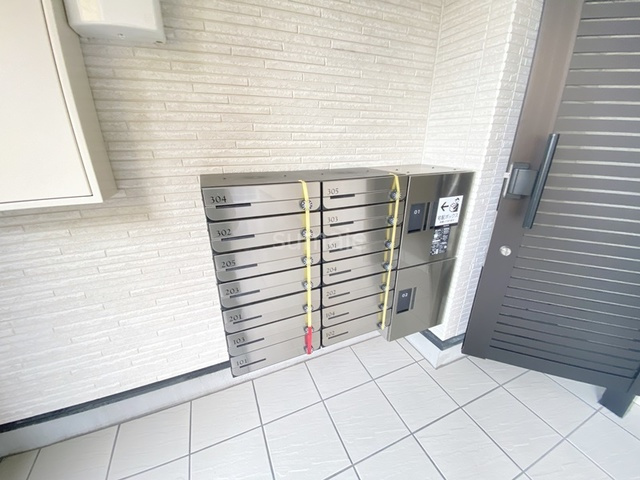 T’s Cuore浮間舟渡Ⅱのその他共用部分|集合ポストと嬉しい宅配Box付き☆彡