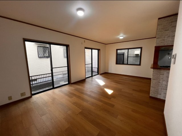 中古戸建　岩出市中島　の居間・リビング