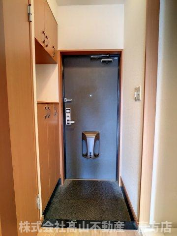 エル　プランドールの玄関