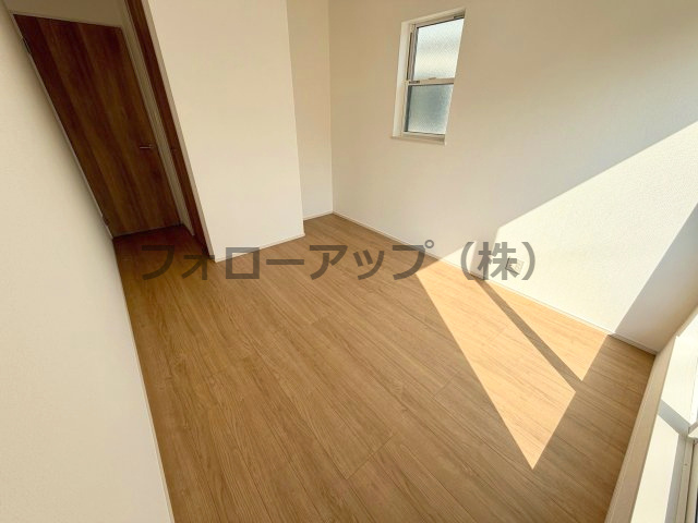 堺市中区深阪１号棟の洋室|使い勝手のいい洋室です