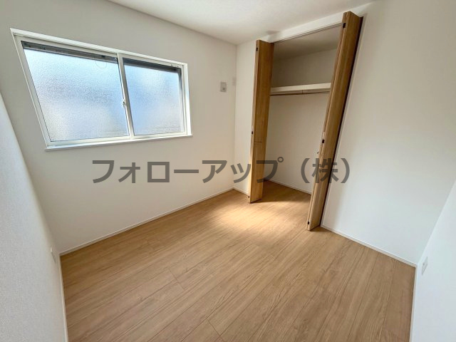 堺市中区深阪１号棟の洋室|明るい洋室です