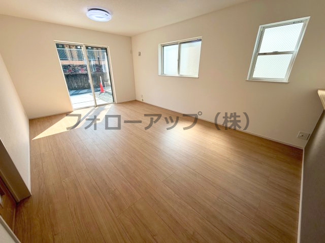 堺市中区深阪１号棟の居間・リビング