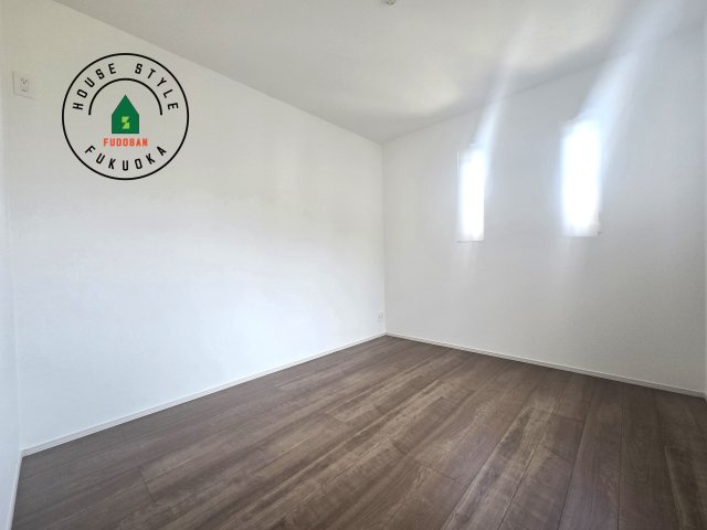 福岡市南区警弥郷1丁目第1-3棟(A号棟)の子供部屋|穏やかな光が差し込む室内には、穏やかな時間が流れます。