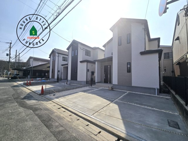 福岡市南区警弥郷1丁目第1-3棟(A号棟)の前面道路含む現地写真|見学の時間などお気軽にお問い合わせ下さい。