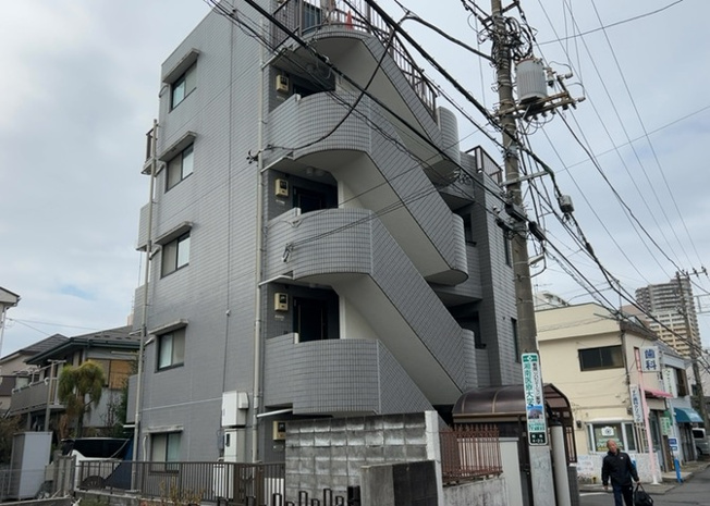 【外観】 | ノアパレス相南 | 眺望の良さを楽しめるダイニングキッチンで家族団らんの時間を過ごしてはいかがでしょうか。バルコニーから見える景色を家族で眺める時間は、時間が経つのを忘れてしまいそうですね。是非、現地を見に行きましょう！
