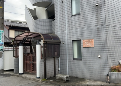 【構造・工法・仕様】 | ノアパレス相南 | ＳＲＣ造は強度や耐震性の面でもRC造と比べて優れています。そのため、10階建以上の高層または超高層マンションなどの建築にも多く採用されています。柱や梁などのサイズが小さくても高い耐震性を確保できます。