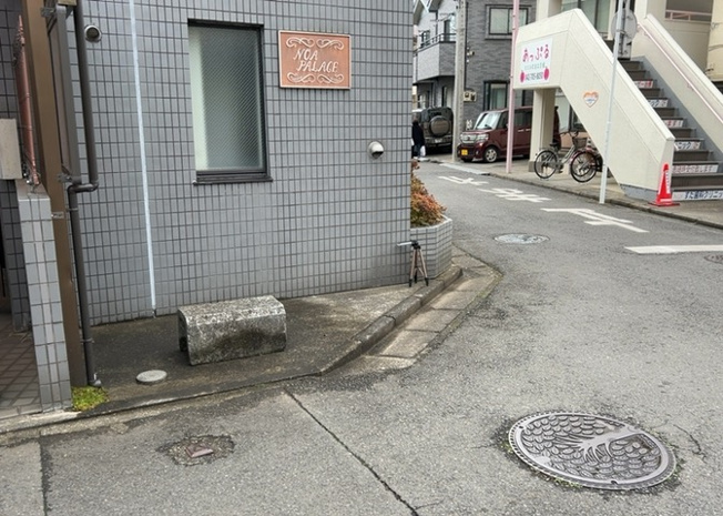 【内装】 | ノアパレス相南 | 共有部分は、住民なら誰もが使える設備のこと。例えば駐車場やエレベーター、インターネット設備、セキュリティ設備などがあります。他にも、マンションの廊下・外部階段やエントランス・ゴミ置き場などがあります。