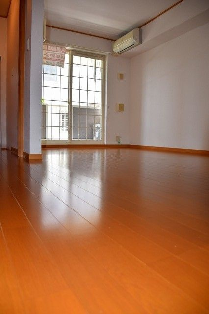 ユニベール．　　刈谷市近郊の賃貸はクラスホームの居間・リビング