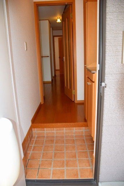 ユニベール．　　刈谷市近郊の賃貸はクラスホームの玄関