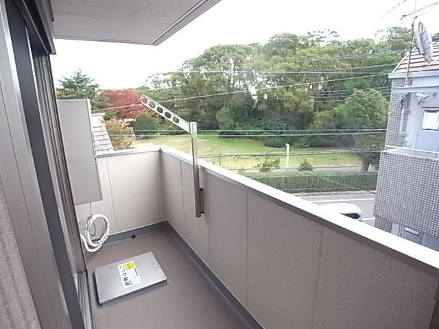 グランエイト甲子園戸崎のバルコニー