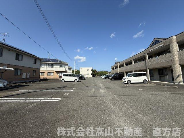 Slow Hand　六番館の駐車場