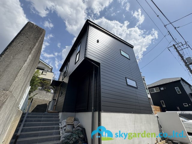 藤沢市亀井野　新築戸建　全2棟A棟の外観