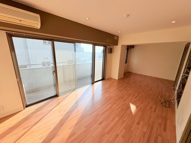 メイピース芦屋の居間・リビング