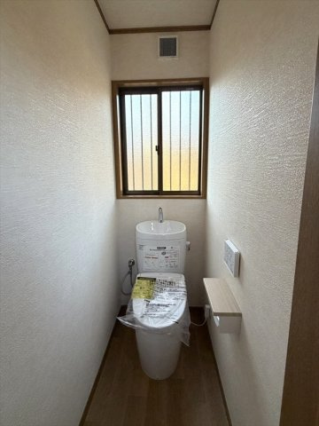 大室山の麓に建つリフォーム済の3LDKのトイレ|トイレのリフォーム済み