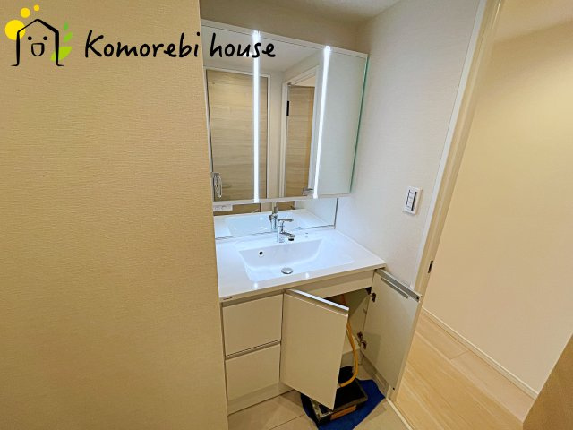 洋伸大宮マンションの独立洗面台|独立洗面台、朝の身支度には欠かせません