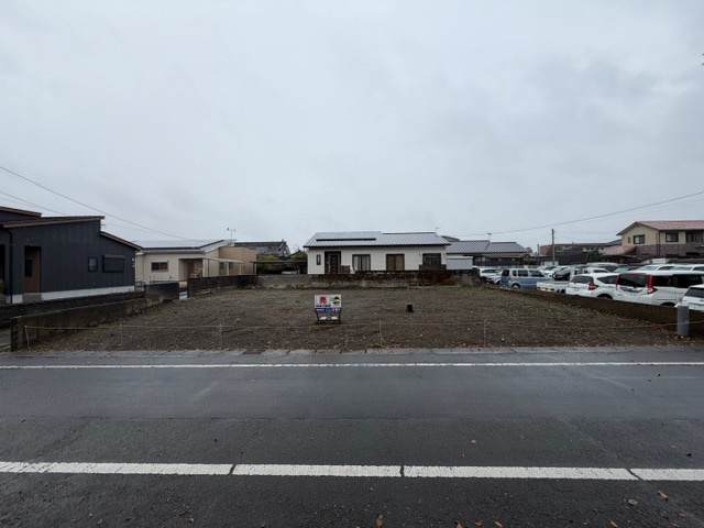 北諸県郡三股町五本松の売地の前面道路含む現地写真