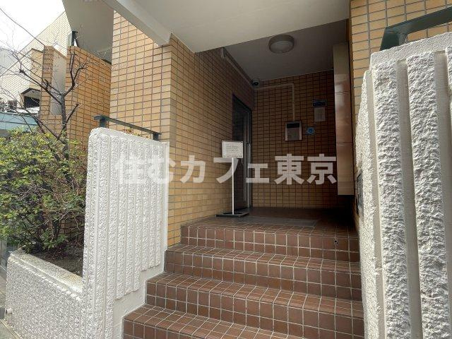 国分寺司ハイツのエントランス