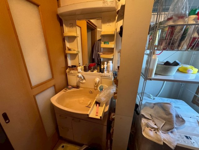 －三丁目不動産-　深谷市新井　中古戸建の洗面所