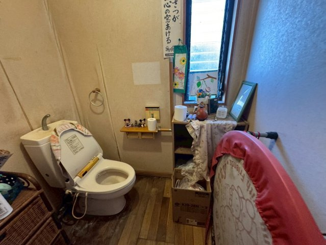 －三丁目不動産-　深谷市新井　中古戸建のトイレ