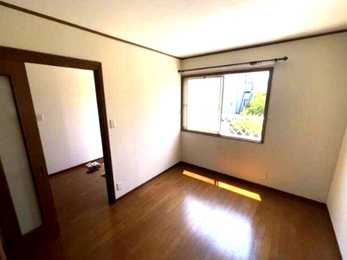 苦楽園二番町　の洋室|室内はいつも明るく、光が部屋の奥にまで届きます