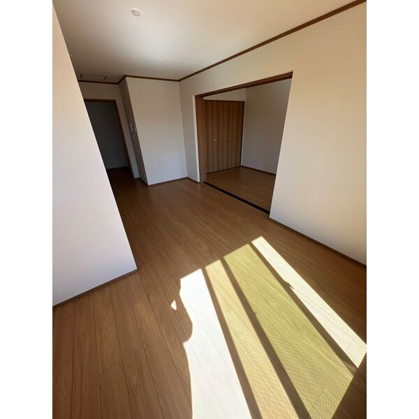 所沢市大字上安松の倉庫の内装