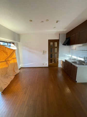 仲介手数料0円！！FILL SHINEの居間・リビング