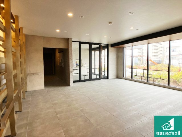 アルファスマート明石東野町人丸ヒルズのエントランス|共用部（エントランス）