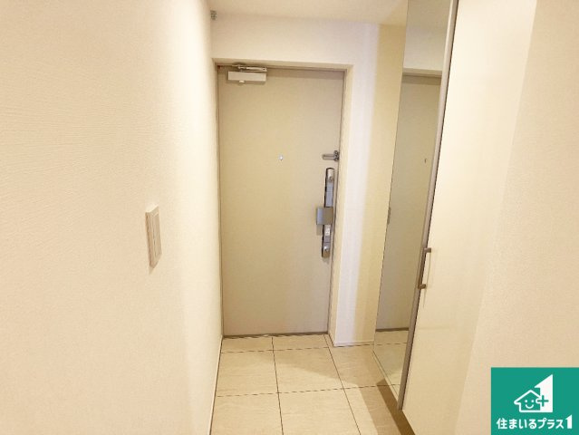 アルファスマート明石東野町人丸ヒルズの玄関|シューズボックスにはたくさんの靴が収納できるので玄関周りはいつもスッキリ！ご家族が増えても安心！