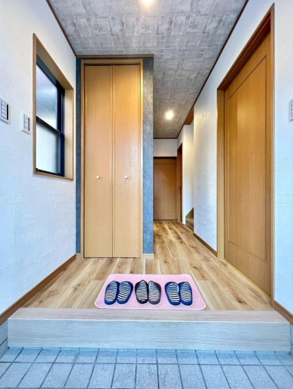 神戸市西区竜が岡2丁目の玄関