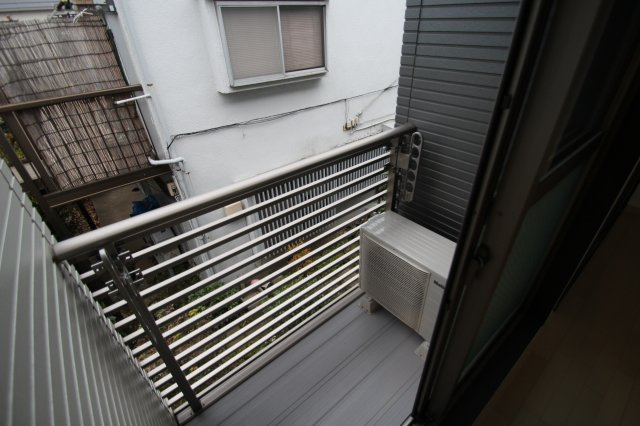 【バルコニー】