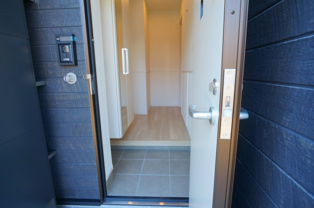 アヴニールの玄関